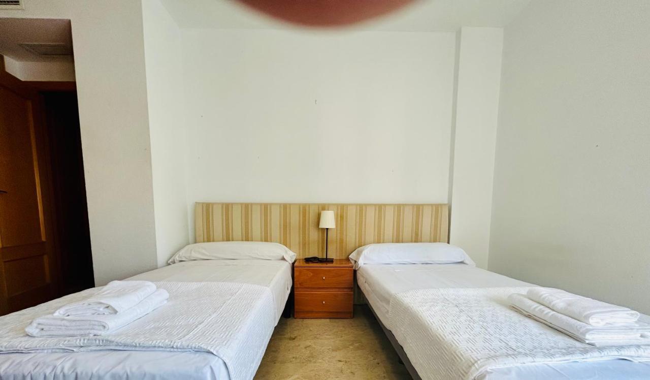 מאלגה Guest House Teatinos מראה חיצוני תמונה